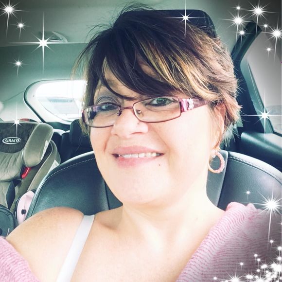 Meet your Posher, Lisa - Picture 1 of 1